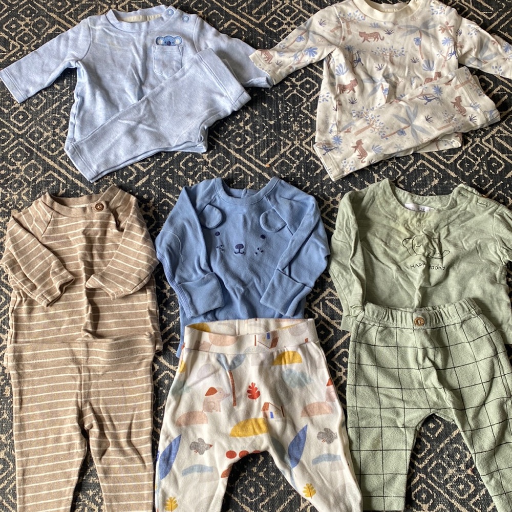 Lot of 5 Matching Sets (0-3 months)